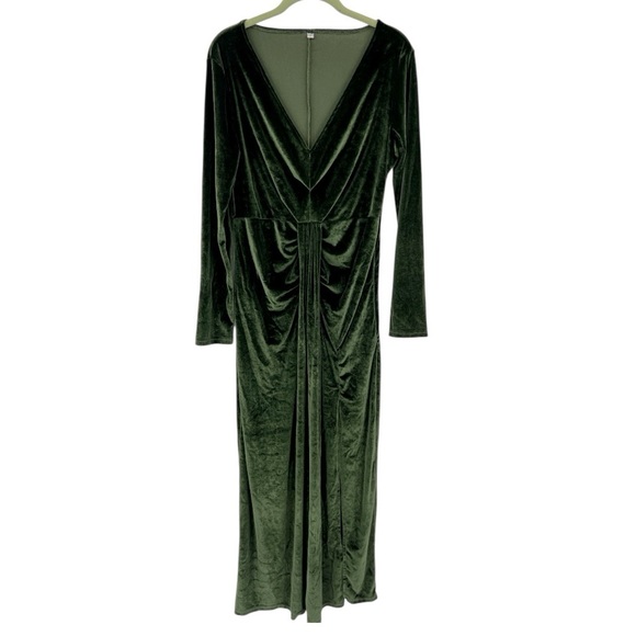 Velvet dress Dresses & Skirts - Elegant Green Velvet festival, Holliday Whimsygoth MIDI V Neck Dress SZ L